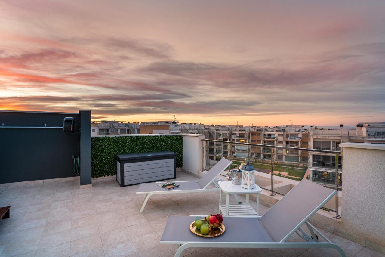La Zenia Cocoon - Luxury Penthouse With Jacuzzi, 2 Pools, Indoor Heated Pool, Sauna, Gym, Playstation Lejlighed Dehesa de Campoamor  Eksteriør billede